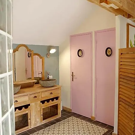 L'annexe Du Chateau Des Girards Hotel 3*
